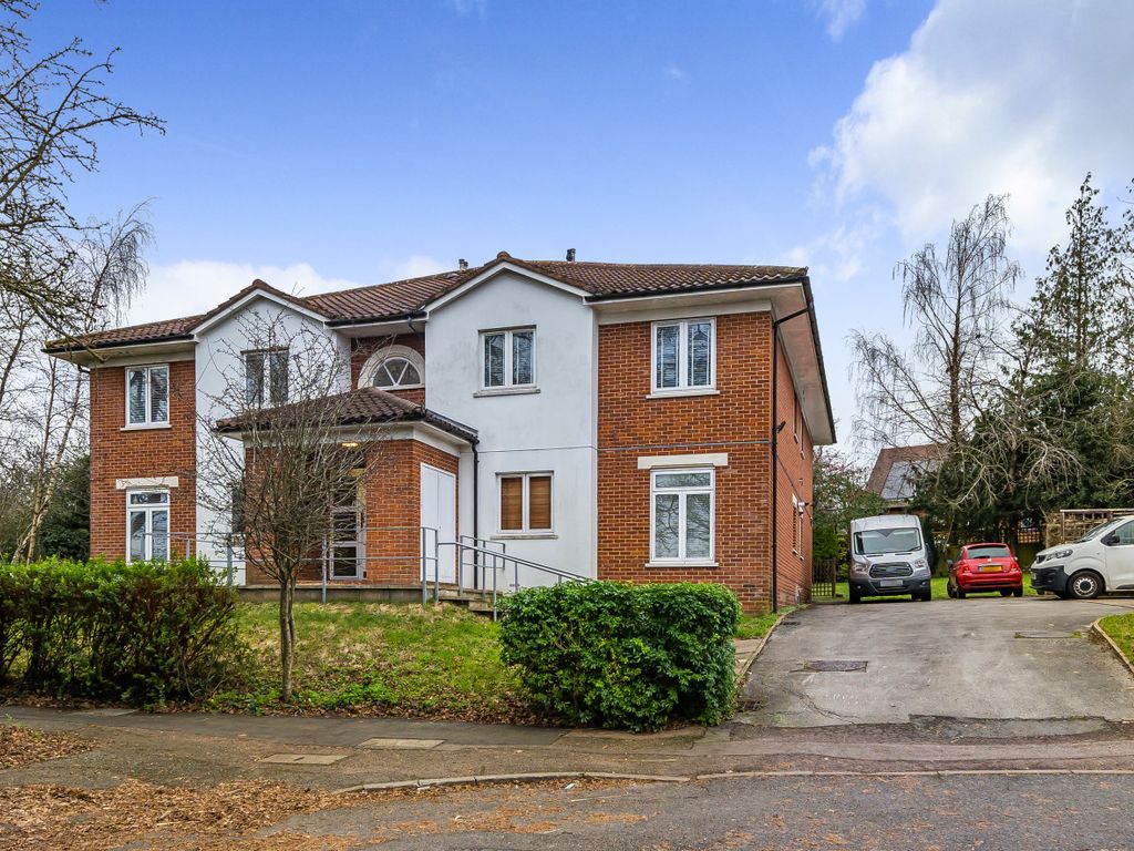 1 bed flat for sale in Prospect Road, EN5, £290,000 Zoopla