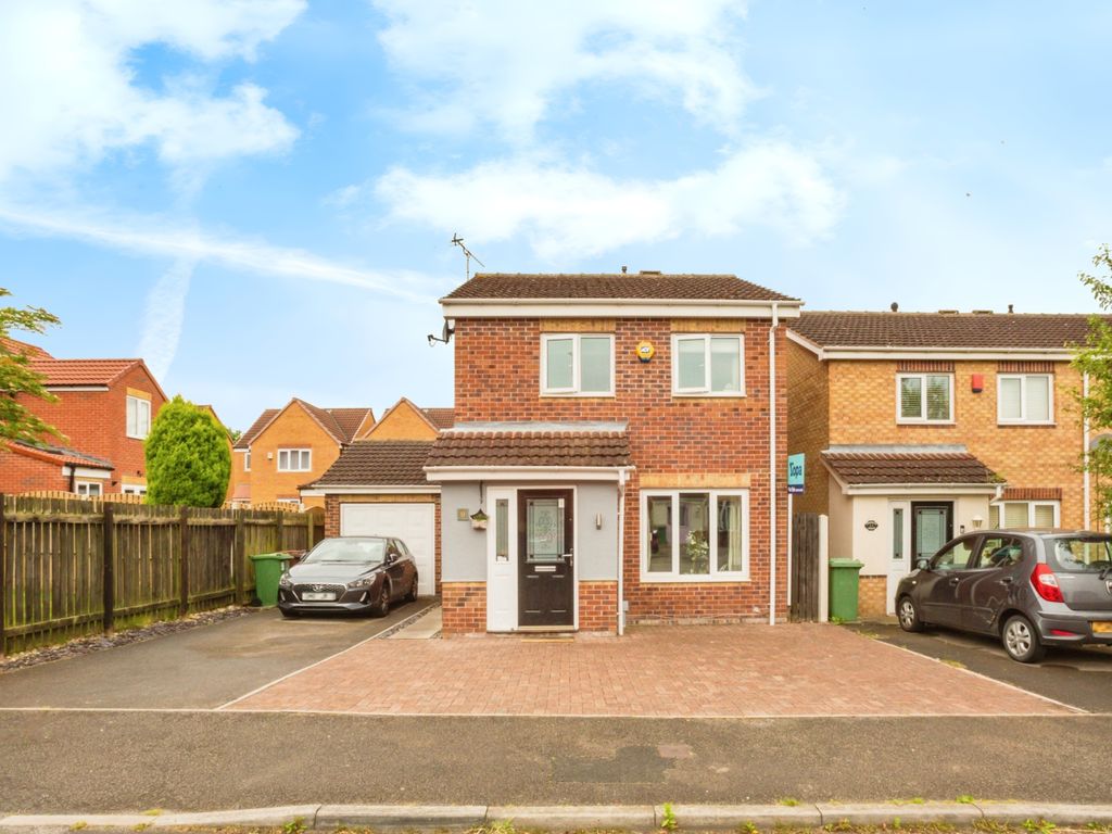 3 bed detached house for sale in Northfield Avenue, South Kirkby