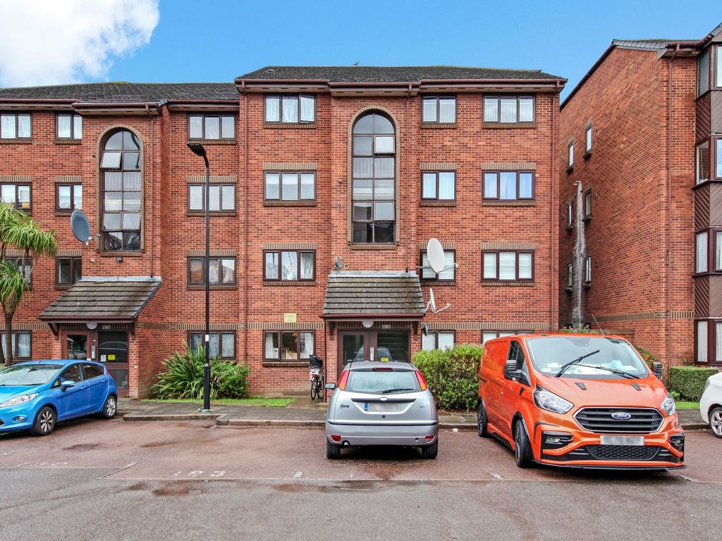 1 bed flat for sale in Cotton Avenue, Acton W3 Zoopla