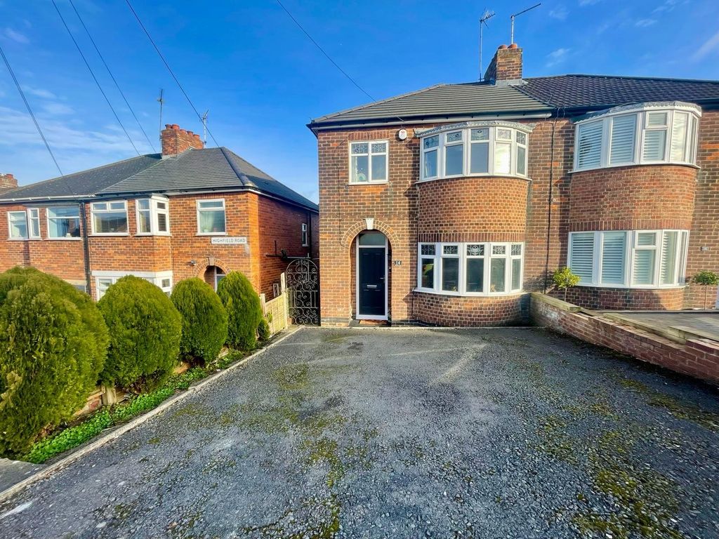 3 bed semidetached house for sale in Highfield Road, Swadlincote DE11