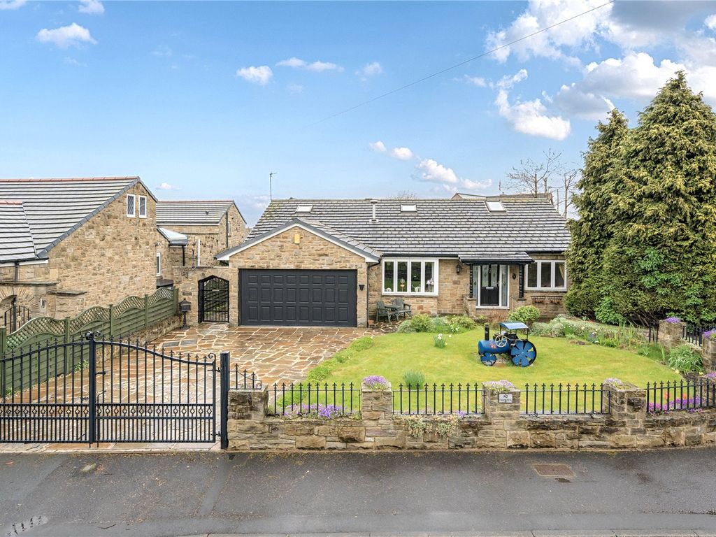 5 bed bungalow for sale in Church Farm Close, Lofthouse, Wakefield