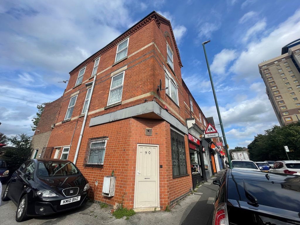 Room to rent in Hartley Road, Nottingham NG7, £433 pcm Zoopla