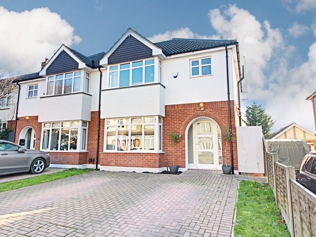 4 bed semidetached house for sale in Hart Road, Old Harlow CM17 Zoopla