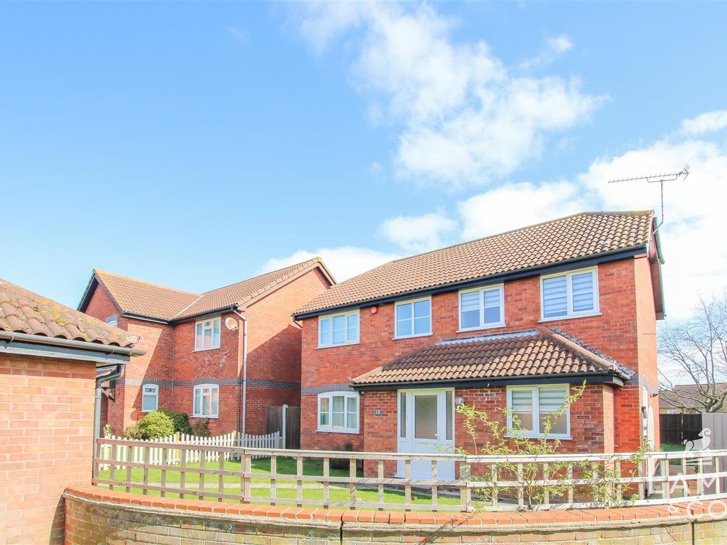 4 bed detached house for sale in Grasmere Gardens, Kirby Cross, Frinton