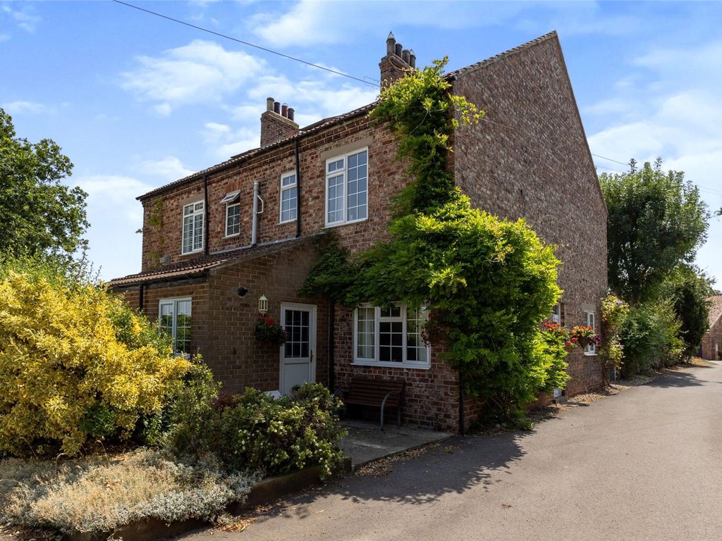 2 bed semidetached house for sale in Trafford Hill, Eaglescliffe
