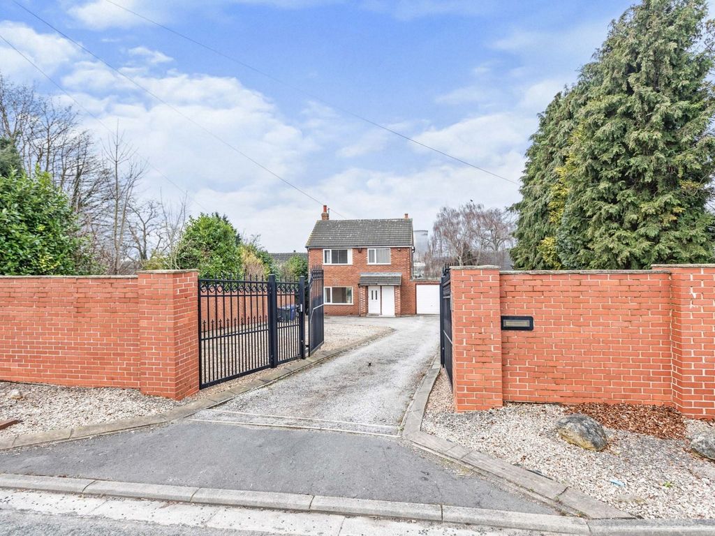 3 bed detached house for sale in Sutton Lane, Byram, Knottingley WF11