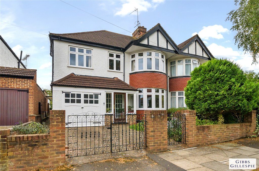 4 bed semidetached house for sale in Moat Drive, Harrow HA1, £775,000