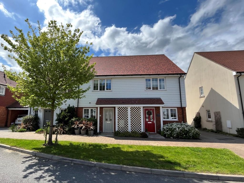 2 bed terraced house for sale in Starling Drive, Finberry, Ashford TN25