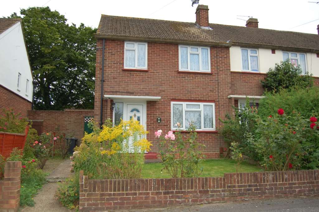 3 bed semidetached house to rent in Little Green Lane, Chertsey KT16