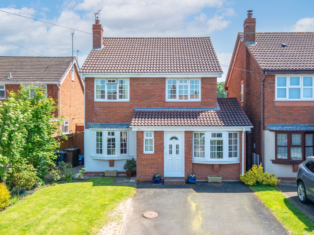 4 bed detached house for sale in Green Lane, Catshill, Bromsgrove, Worcestershire B61, £375,000