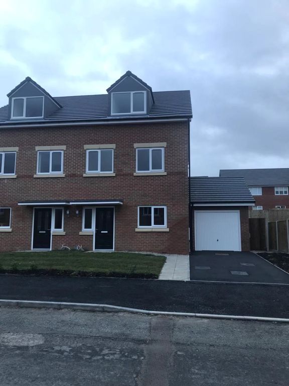 4 bed town house to rent in Latrigg Crescent, Middleton, Manchester M24 Zoopla
