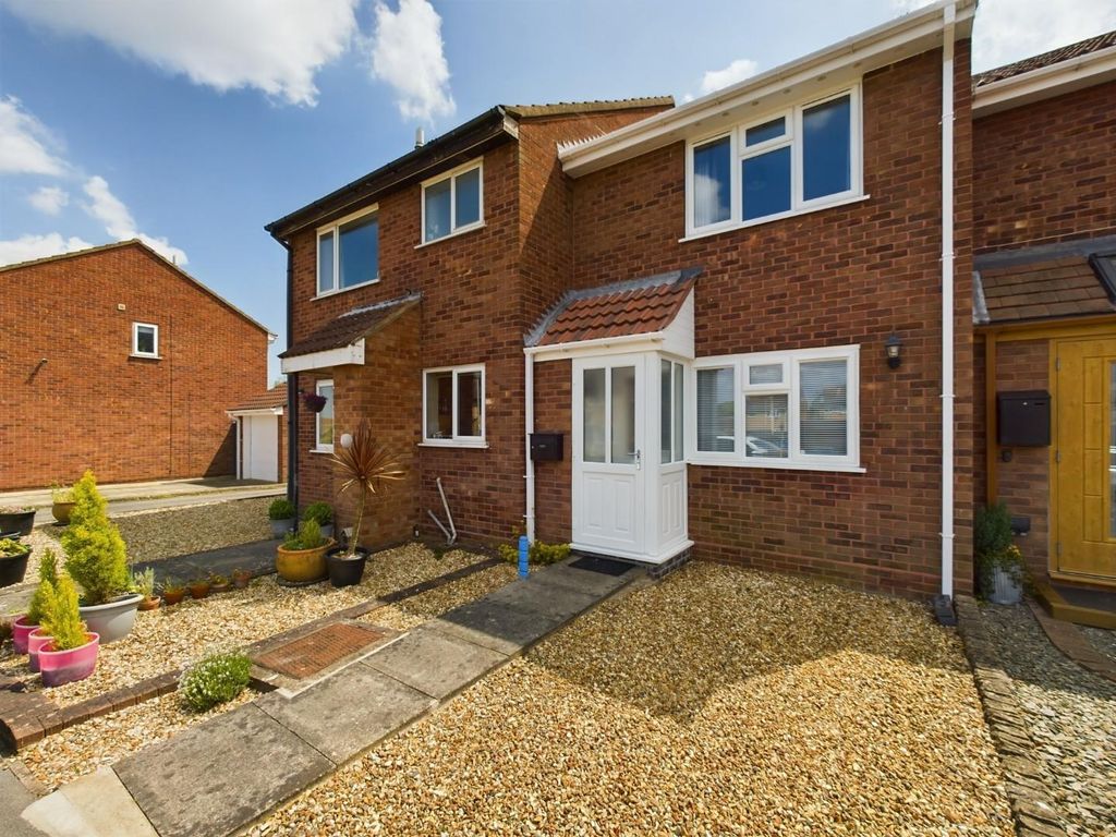 2 bed terraced house to rent in Chesney Road, Lincoln LN2, £875 pcm Zoopla