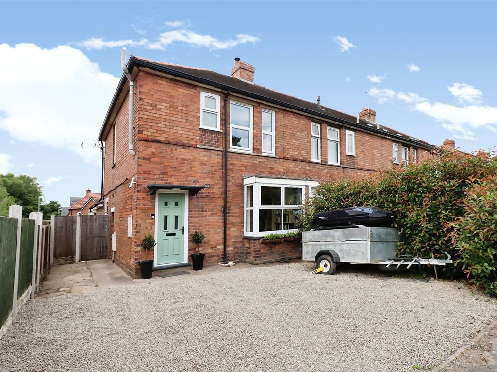 3 bed end terrace house for sale in Martin Road, Wellington, Telford