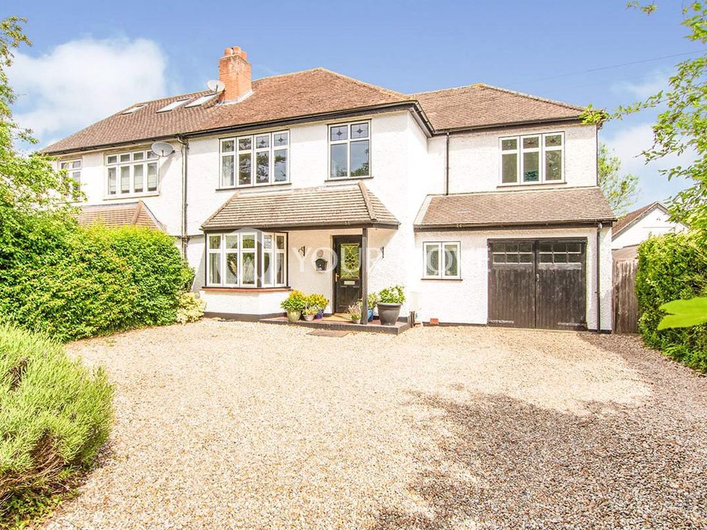 5 bed semidetached house for sale in London Road, Leybourne, West