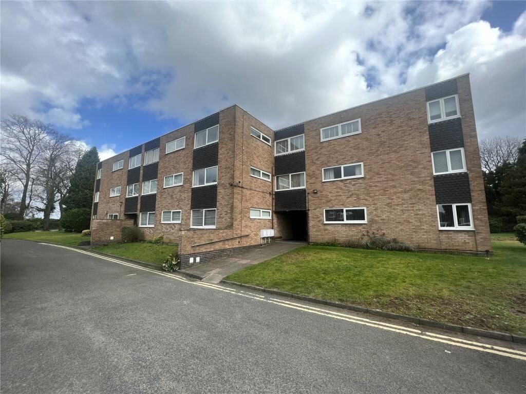 2 bed flat to rent in The Grange, Halesowen Road, Halesowen B62, £900
