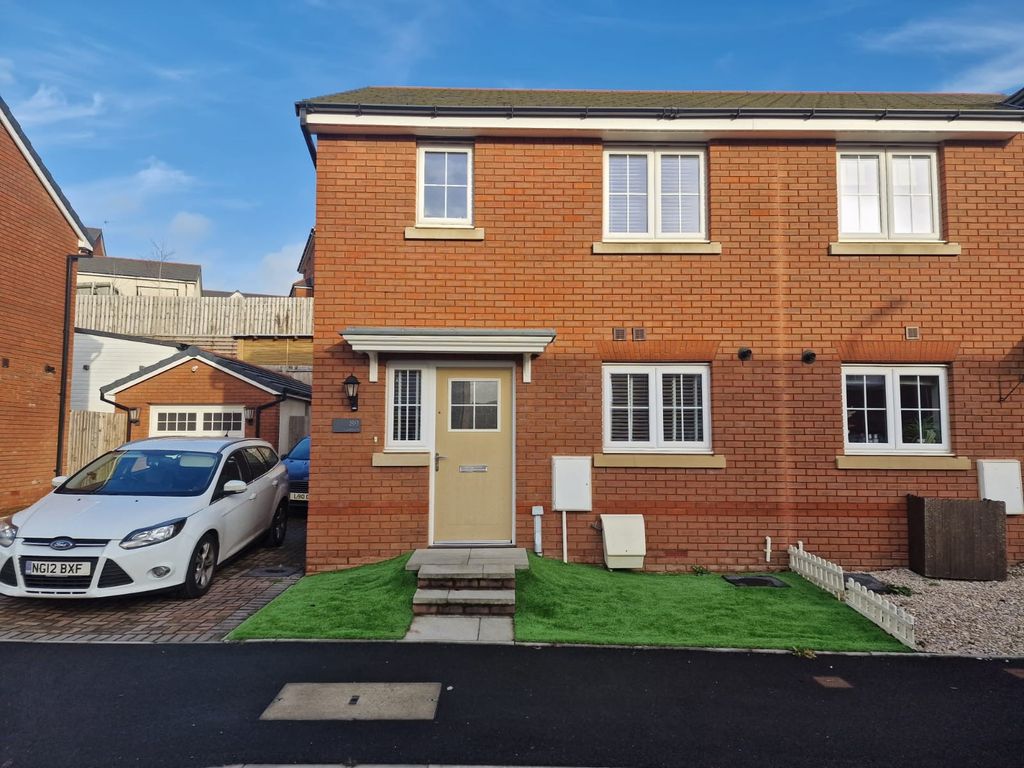 2 bed semidetached house for sale in Highfields, Tonyrefail, Porth