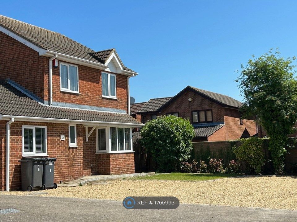 4 bed detached house to rent in The Silver Birches, Kempston, Bedford