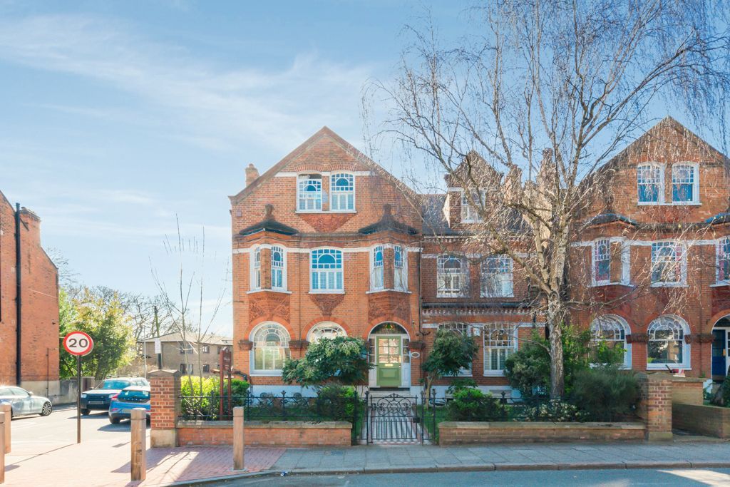 18 bed end terrace house for sale in Bedford Hill, London SW12 Zoopla
