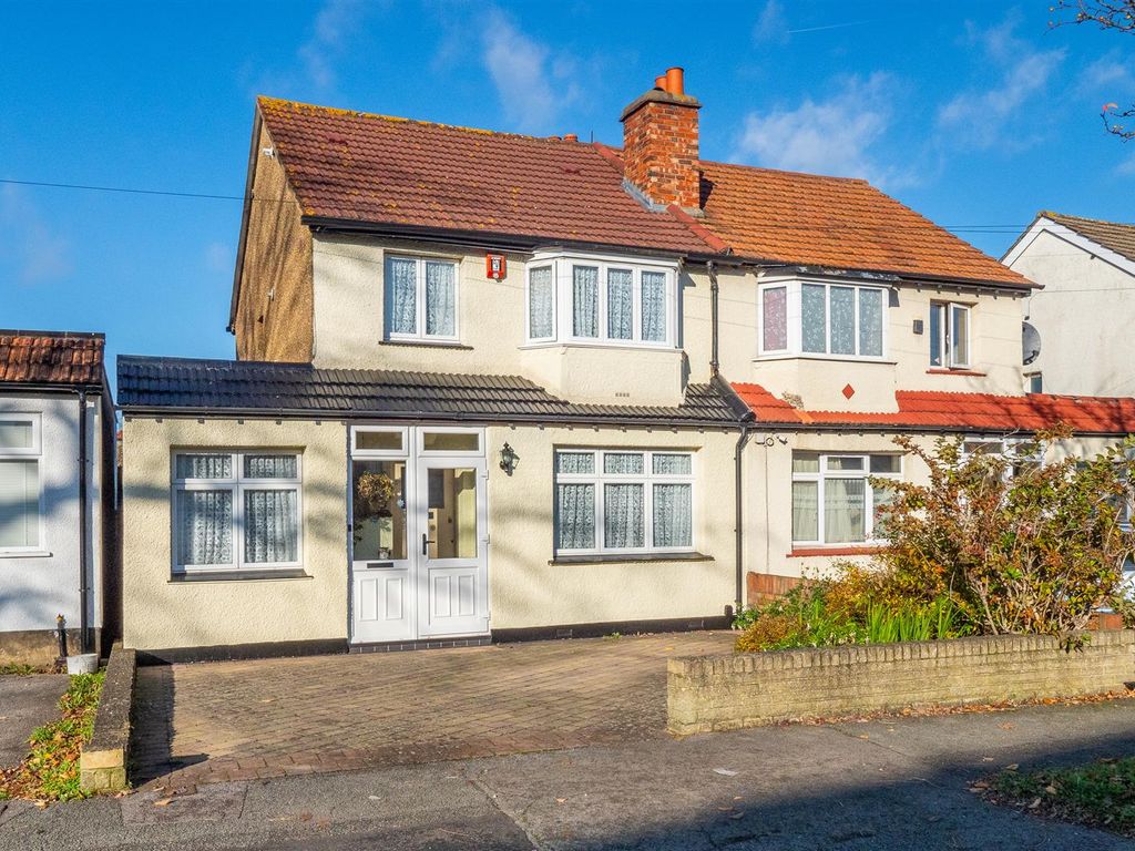 3 bed semidetached house for sale in Erskine Road, Sutton SM1, £