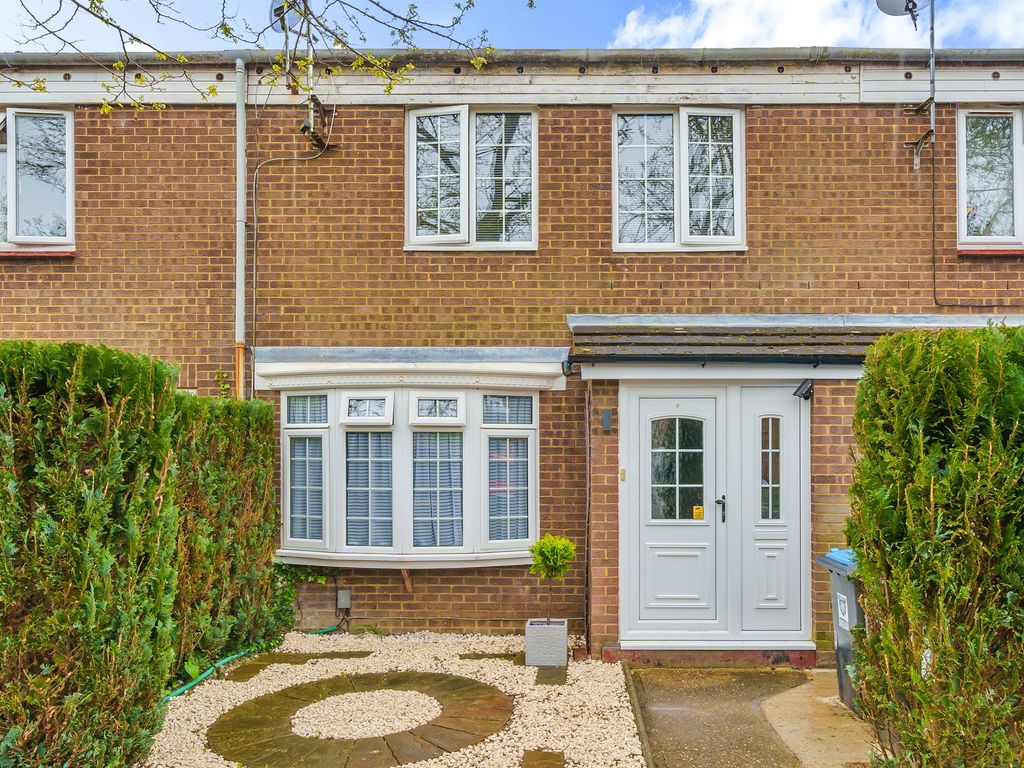 4 bed terraced house for sale in Kingsley Walk, Tring HP23 Zoopla