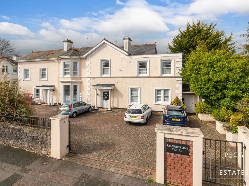 3 bed flat for sale in St. Margarets Road, St. Marychurch, Torquay TQ1