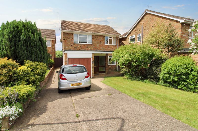 3 bed detached house for sale in Pheasants Drive, Hazlemere, High