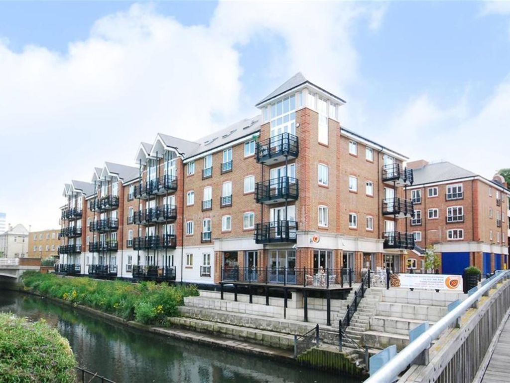 New home, 2 bed flat for sale in Brentford Lock, Brentford TW8 Zoopla