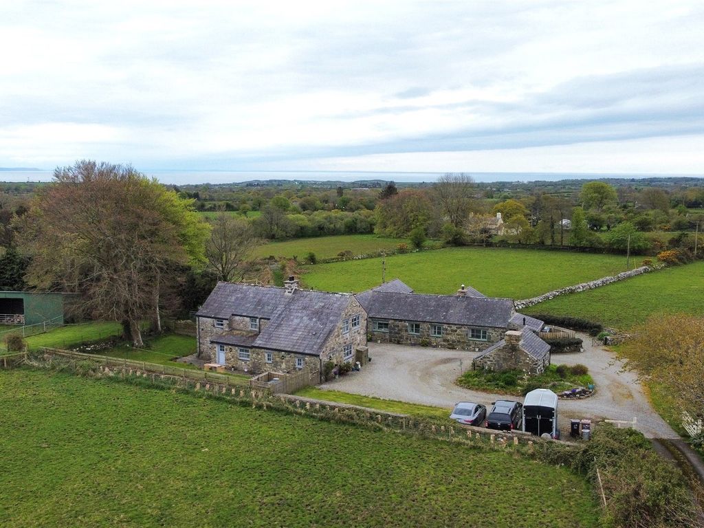 4 bed detached house for sale in Llangybi, Pwllheli, Gwynedd LL53, £