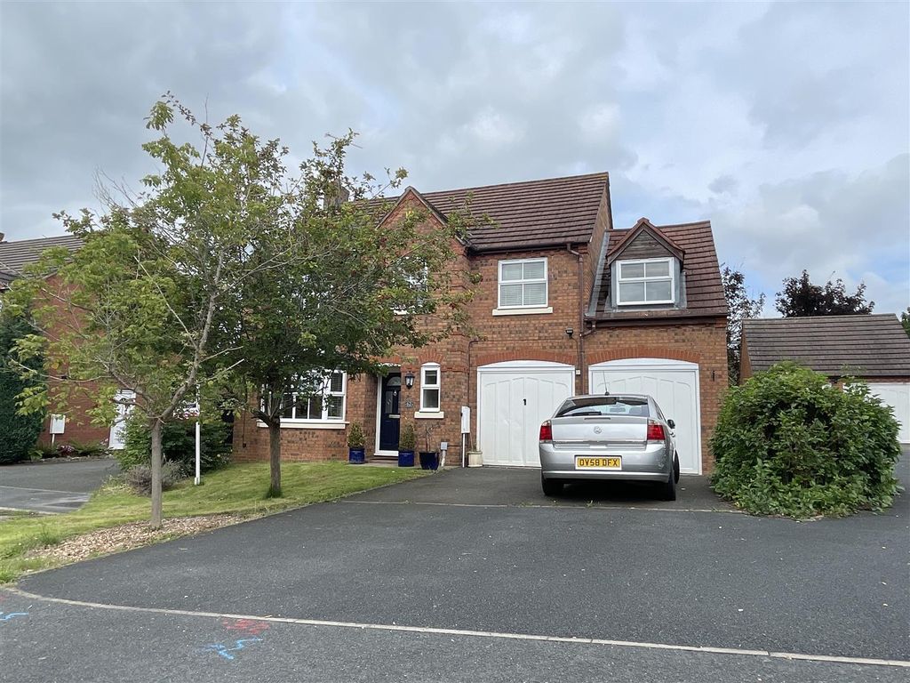 5 bed detached house for sale in St. Laurence Way, Alcester B50 Zoopla