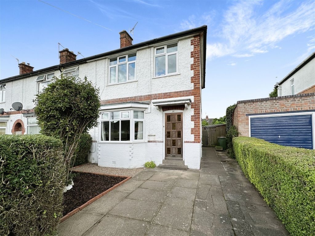 3 bed end terrace house for sale in Holmfield Avenue East, Leicester