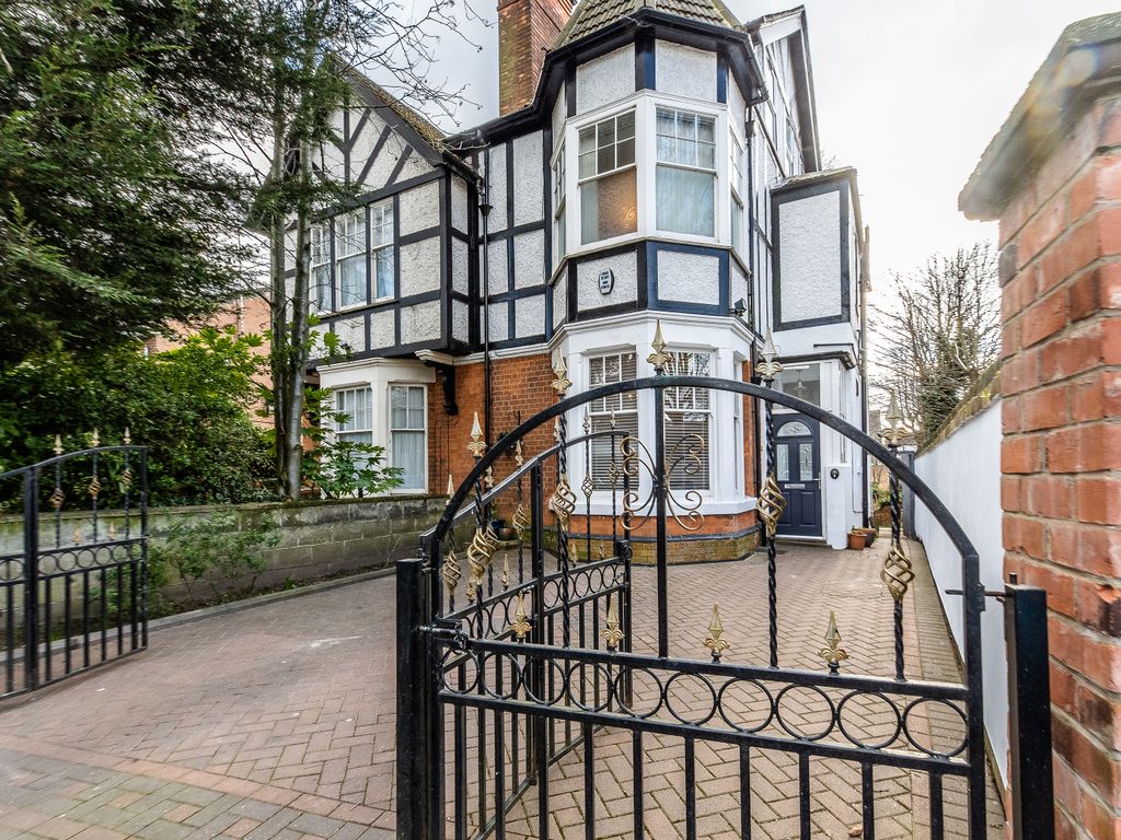 5 bed semidetached house for sale in Tavistock Drive, Mapperley Park