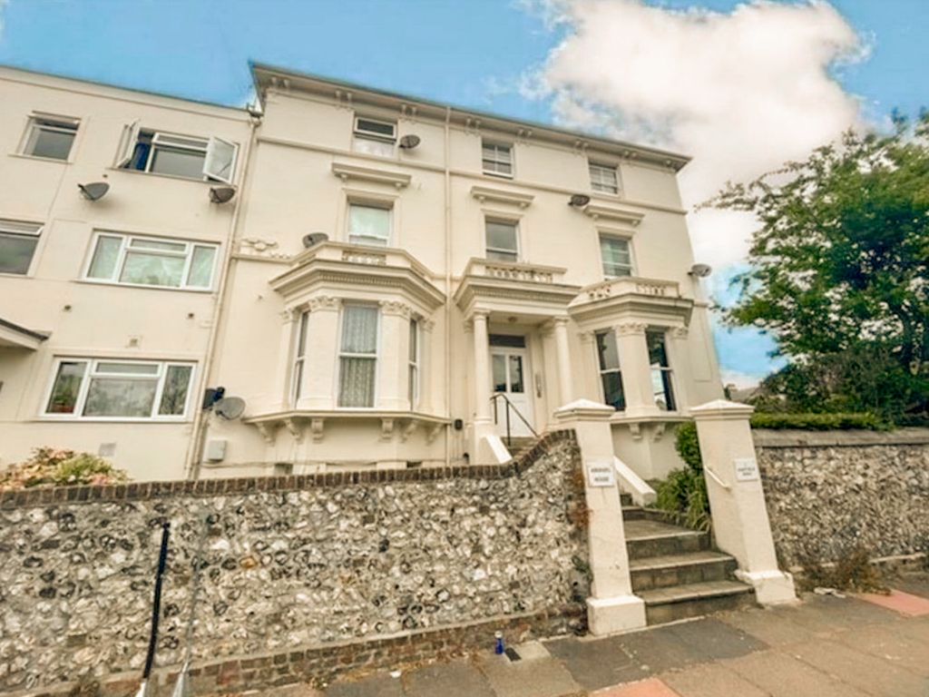 Studio for sale in Hartfield Road, Eastbourne BN21, £110,000 Zoopla