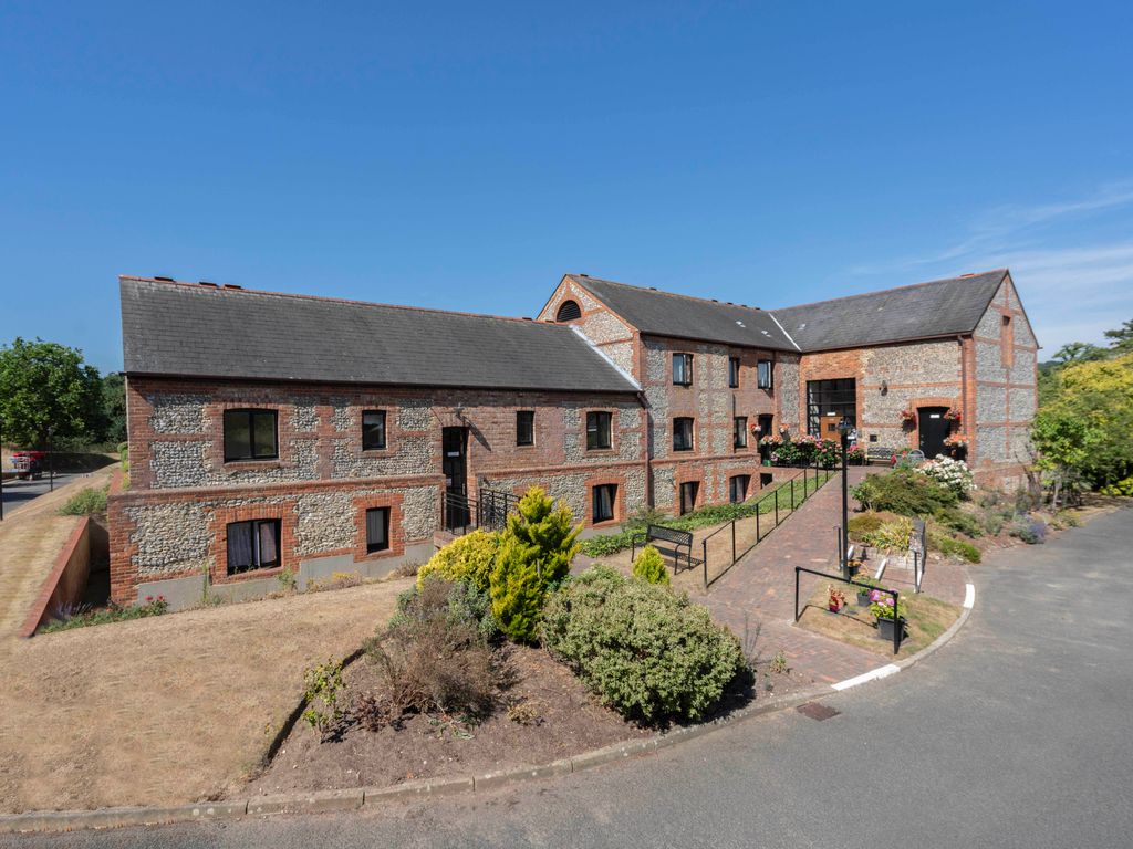 3 bed flat for sale in Sondes Farm, Glebe Road, Dorking RH4 Zoopla