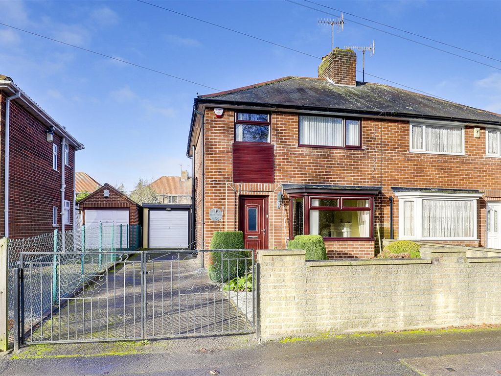 3 bed semidetached house for sale in Park Drive, Hucknall