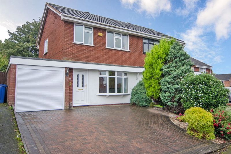 3 bed semidetached house for sale in Charterfield Drive, Heath Hayes