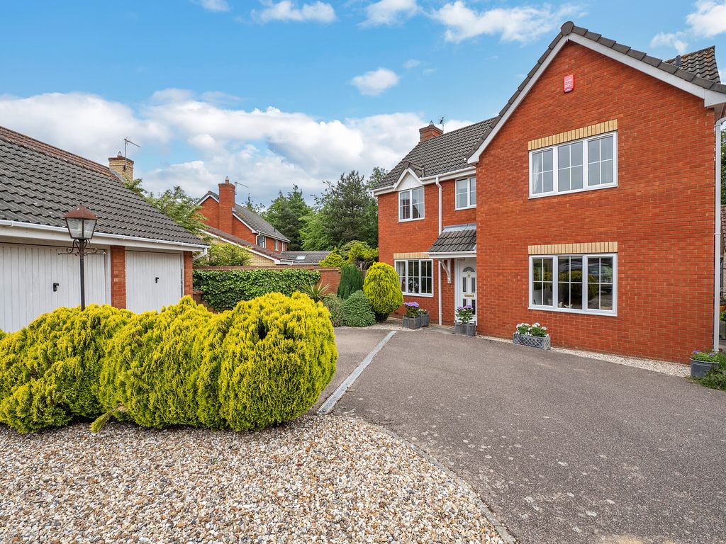4 bed detached house for sale in Winsford Road, Bury St. Edmunds IP32