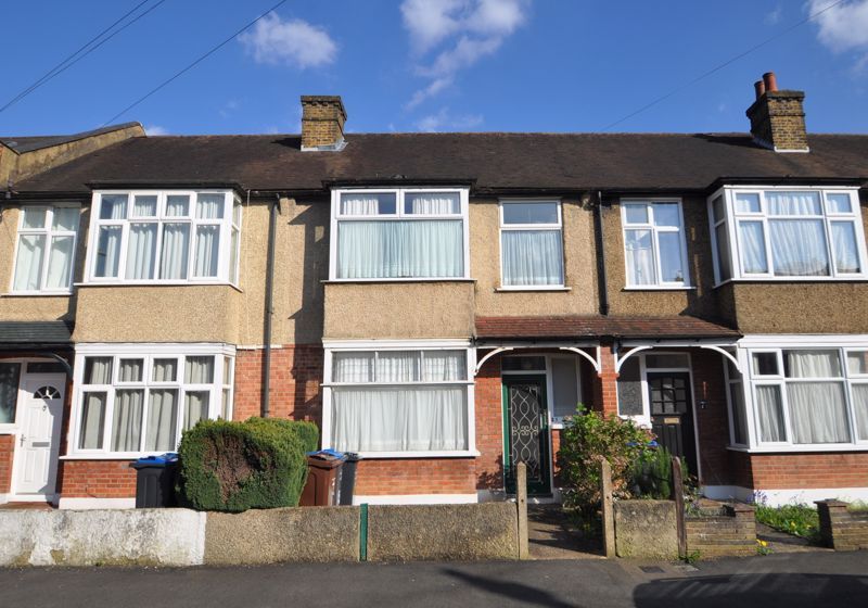 3 bed terraced house for sale in Estella Avenue, New Malden KT3 Zoopla