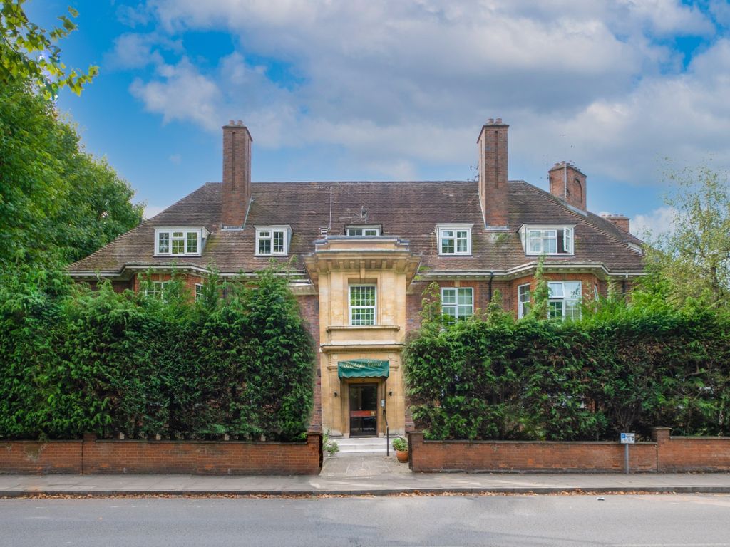 Great North Road, London N2  