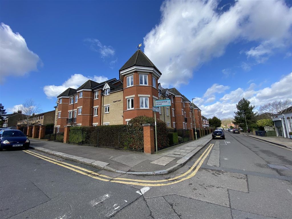 1 bed flat for sale in Leicester Road, New EN5 Zoopla