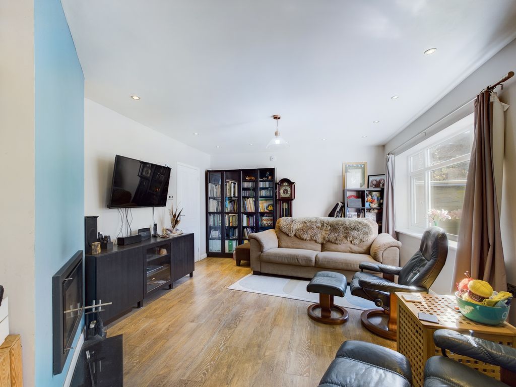 3 bed semidetached house for sale in Snowden Avenue, Knottingley WF11