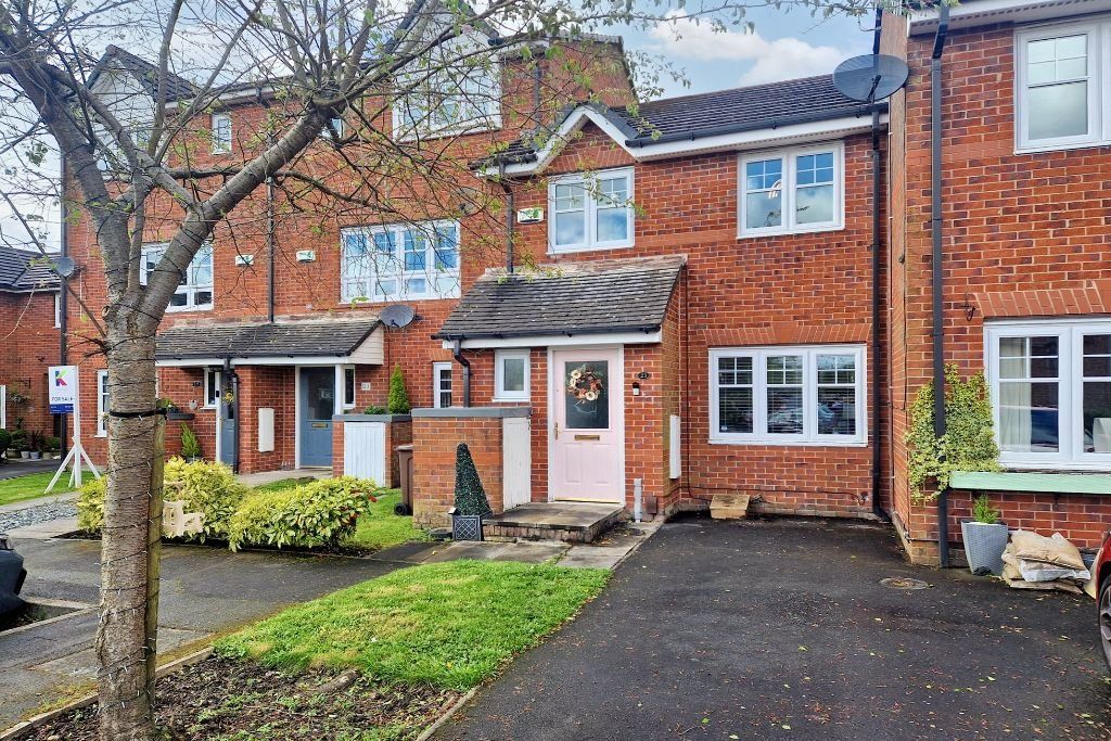 3 bed mews for sale in Elmstone Drive, Royton, Oldham OL2, £175,000