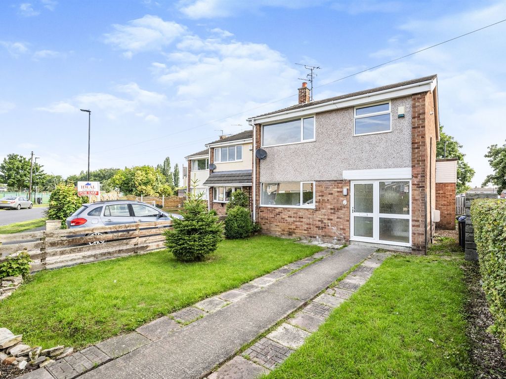 3 bed end terrace house for sale in Chestnut Avenue, Carcroft