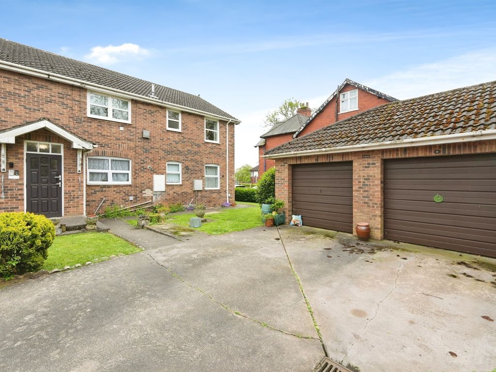 1 bed flat for sale in St. James Court, Scunthorpe DN15, £89,950 Zoopla