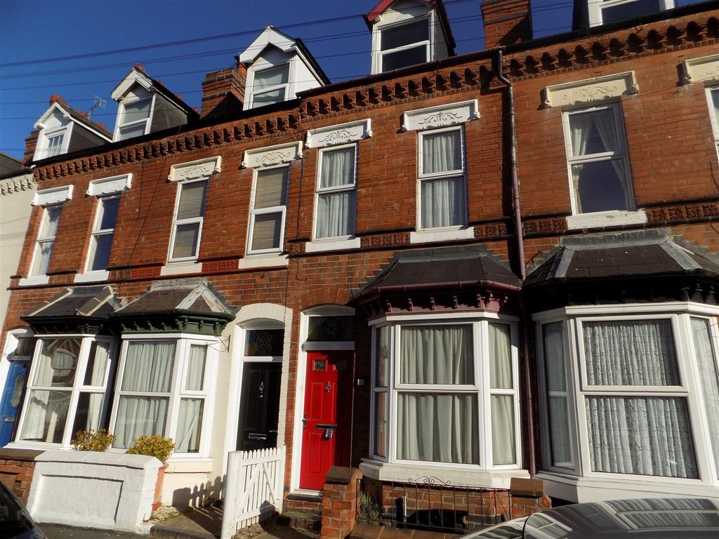3 bed terraced house to rent in Florence Road, Kings Heath, Birmingham B14, £1,100 pcm Zoopla