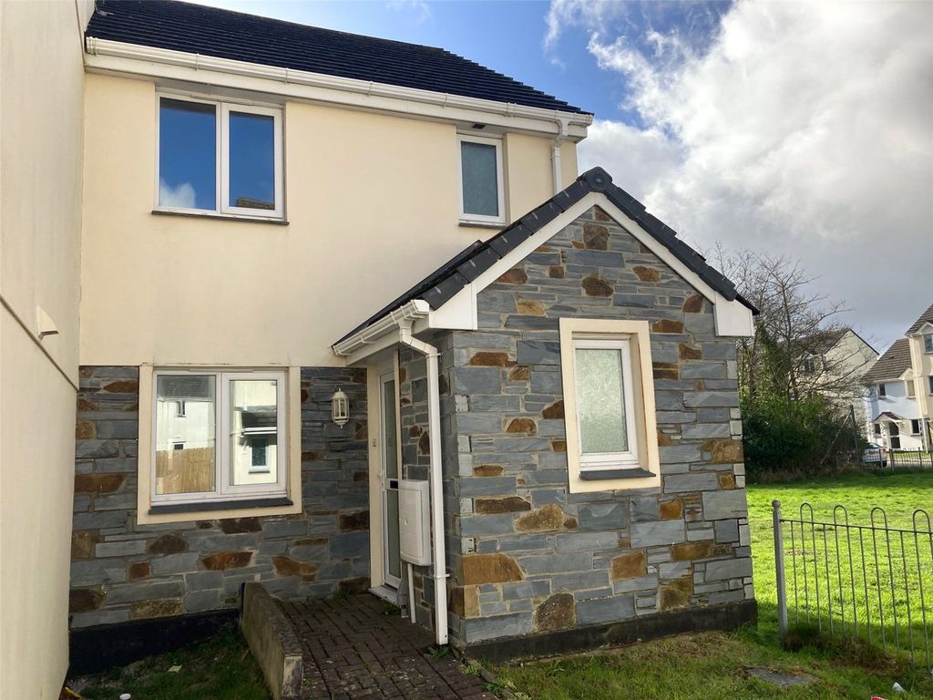 3 bed semidetached house for sale in Springfields, Bugle, St. Austell
