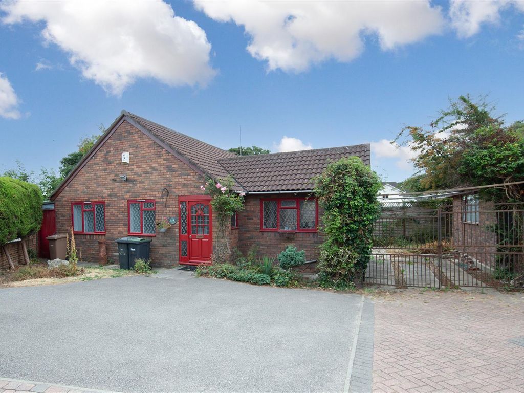 The Firs, Wigmore Lane, Luton LU2