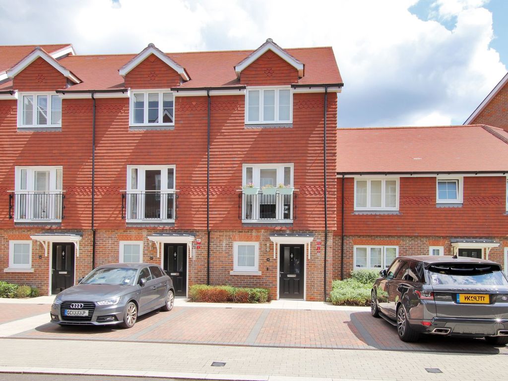 3 bed terraced house for sale in Nicholson Road, Sevenoaks TN14 Zoopla