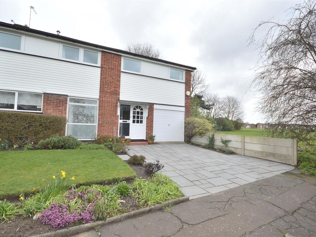 5 bed semidetached house to rent in Dunelm Drive, Sale M33, £1,950 pcm