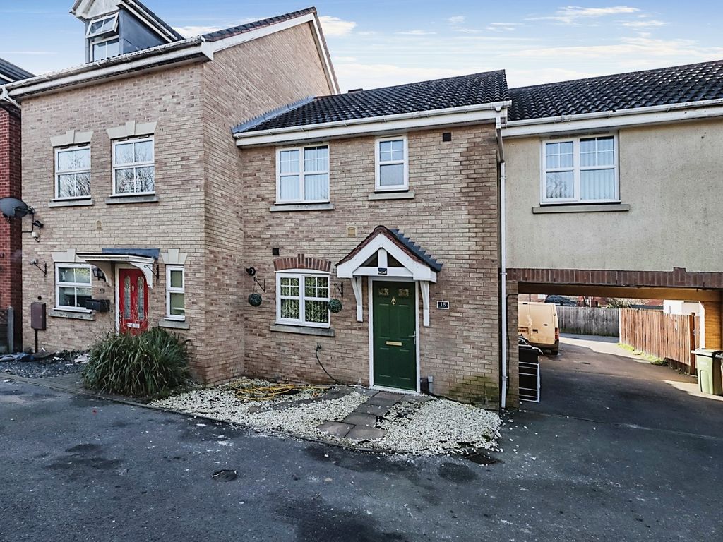 3 bed mews house for sale in Kitegreen Close, Chelmsley Wood