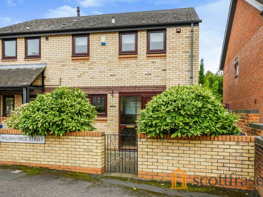 3 bed semidetached house to rent in Wilberforce Street, Headington